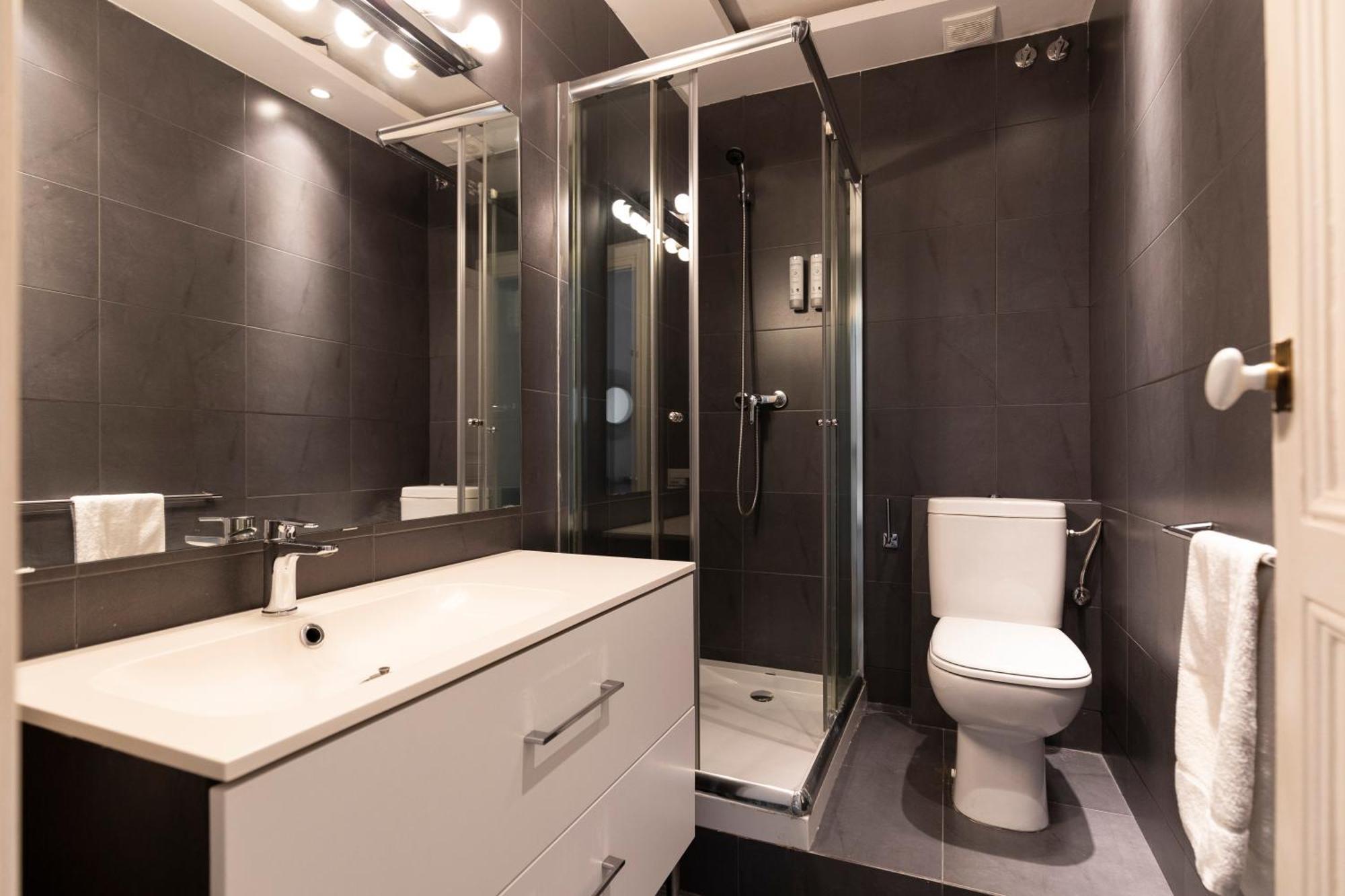Aspasios Urquinaona Apartments Barselona Oda fotoğraf
