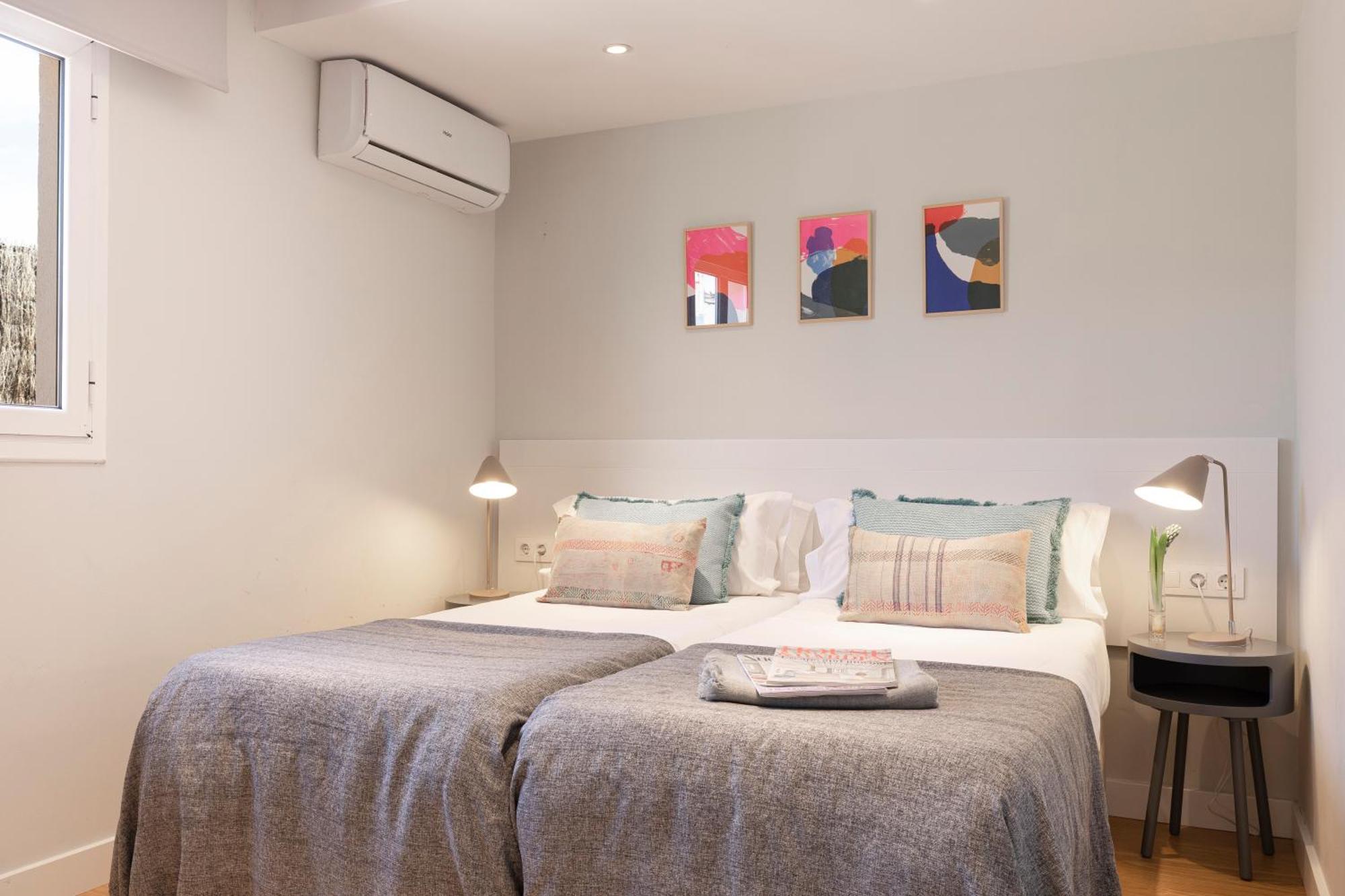 Aspasios Urquinaona Apartments Barselona Oda fotoğraf